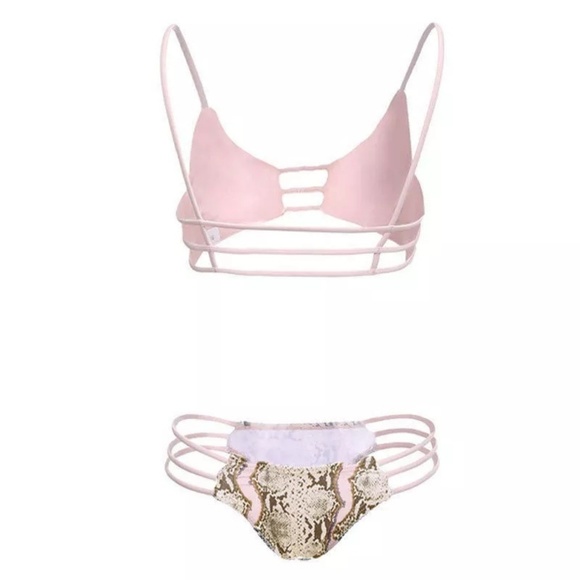 🎉Just in🎉Pink lace padded Brazilian bikini set! - Picture 5 of 8